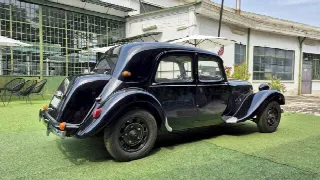 Foto 8 di 49: CITROEN Traction Avant 11 BL - SUMMER PRICE