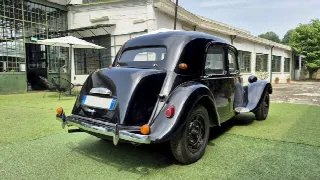Foto 9 di 49: CITROEN Traction Avant 11 BL - SUMMER PRICE