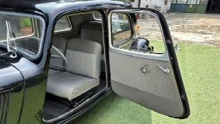 Foto 15 di 49: CITROEN Traction Avant 11 BL - SUMMER PRICE