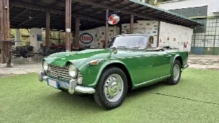 Foto 10 di 56: TRIUMPH TR4 IRS - SUMMER PRICE