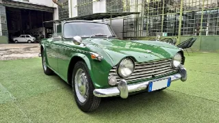 Foto 7 di 56: TRIUMPH TR4 IRS - SUMMER PRICE