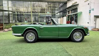 Foto 8 di 56: TRIUMPH TR4 IRS - SUMMER PRICE