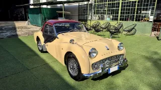Foto 64 di 70: TRIUMPH TR3A  