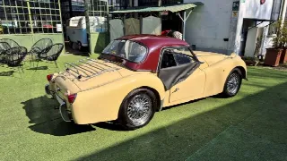 Foto 67 di 70: TRIUMPH TR3A  