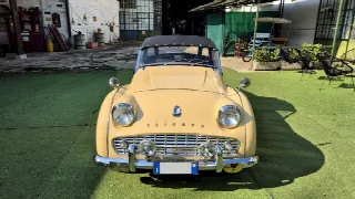 Foto 57 di 70: TRIUMPH TR3A  