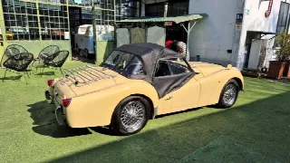 Foto 54 di 70: TRIUMPH TR3A  