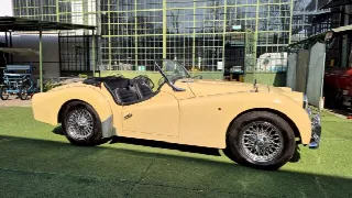 Foto 10 di 70: TRIUMPH TR3A  
