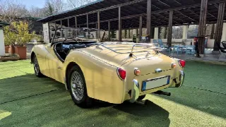 Foto 18 di 70: TRIUMPH TR3A  
