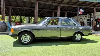Foto 3 di 72: MERCEDES-BENZ 240 D Berlina W123 - SUMMER PRICE