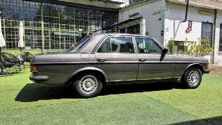 Foto 13 di 72: MERCEDES-BENZ 240 D Berlina W123 - SUMMER PRICE