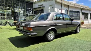 Foto 15 di 72: MERCEDES-BENZ 240 D Berlina W123 - SUMMER PRICE