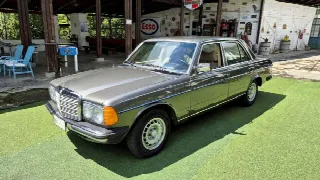 Foto 18 di 72: MERCEDES-BENZ 240 D Berlina W123 - SUMMER PRICE