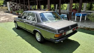 Foto 28 di 72: MERCEDES-BENZ 240 D Berlina W123 - SUMMER PRICE