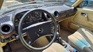 Foto 34 di 72: MERCEDES-BENZ 240 D Berlina W123 - SUMMER PRICE