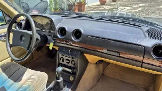 Foto 47 di 72: MERCEDES-BENZ 240 D Berlina W123 - SUMMER PRICE