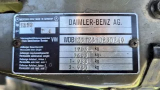 Foto 72 di 72: MERCEDES-BENZ 240 D Berlina W123 - SUMMER PRICE