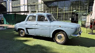 Foto 7 di 64: ALFA ROMEO Dauphine Berlina - SUMMER PRICE