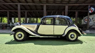 Foto 4 di 65: CITROEN Traction Avant 11 BL - SUMMER PRICE