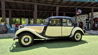 Foto 3 di 65: CITROEN Traction Avant 11 BL - SUMMER PRICE