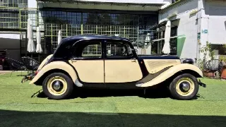 Foto 9 di 65: CITROEN Traction Avant 11 BL - SUMMER PRICE