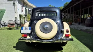 Foto 15 di 65: CITROEN Traction Avant 11 BL - SUMMER PRICE