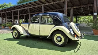 Foto 18 di 65: CITROEN Traction Avant 11 BL - SUMMER PRICE