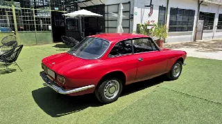 Foto 26 di 58: ALFA ROMEO GTJunior GT 1300 Junior – SUMMER PRICE 