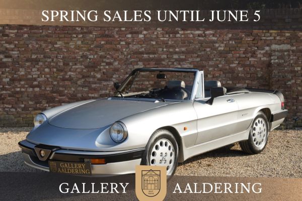 Alfa Romeo Spider 2.0 QV "29.400 kilometers" Low kilometers example, In original and well maintained condition, Executed in "grigio argento con rivestimenti in pelle grigia e cuciture rosse", Histor