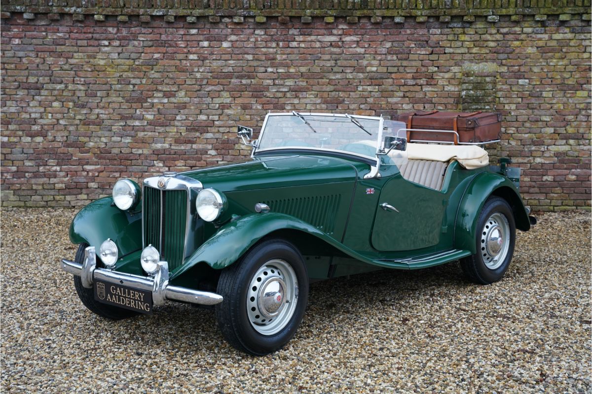 MG TD Sympathetic restoration from some years ago, Reliable british classic car for enjoyable use, Classic color scheme of Woodland Green over Tan, Authentic detailing - in accordance with manufactu