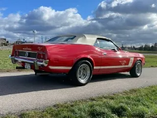 Foto 4 di 6: FORD Mustang 351 Cabriolet V8  