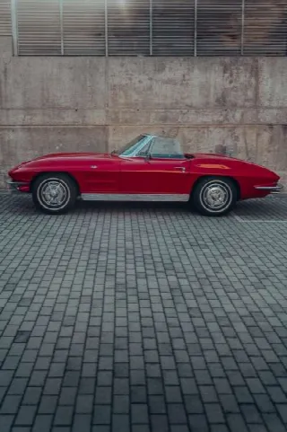 Foto 1 di 8: CHEVROLET Corvette C2  