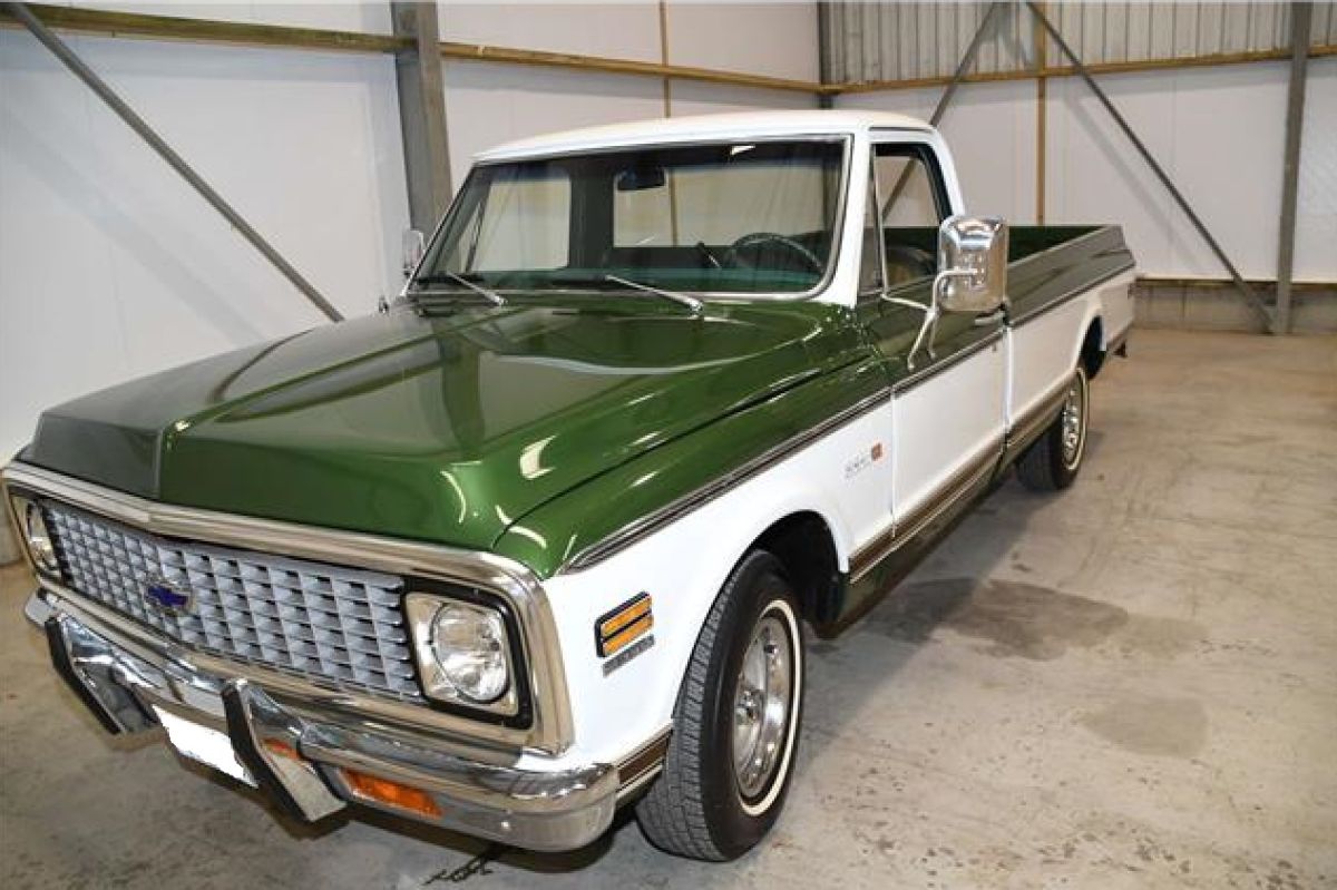 CHEVROLET Cheyenne V8 350ci     