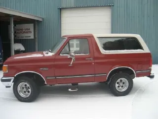 Foto 5 di 5: FORD Bronco XLT 4x4 5.0 V8   