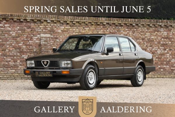 Alfa Romeo Alfetta 2.0 "51.000 kilometers" "Last year production model" for the European market, Complete (mileage) history with logbooks and inspection certificates, Finished in "Luci del Bosco" ov