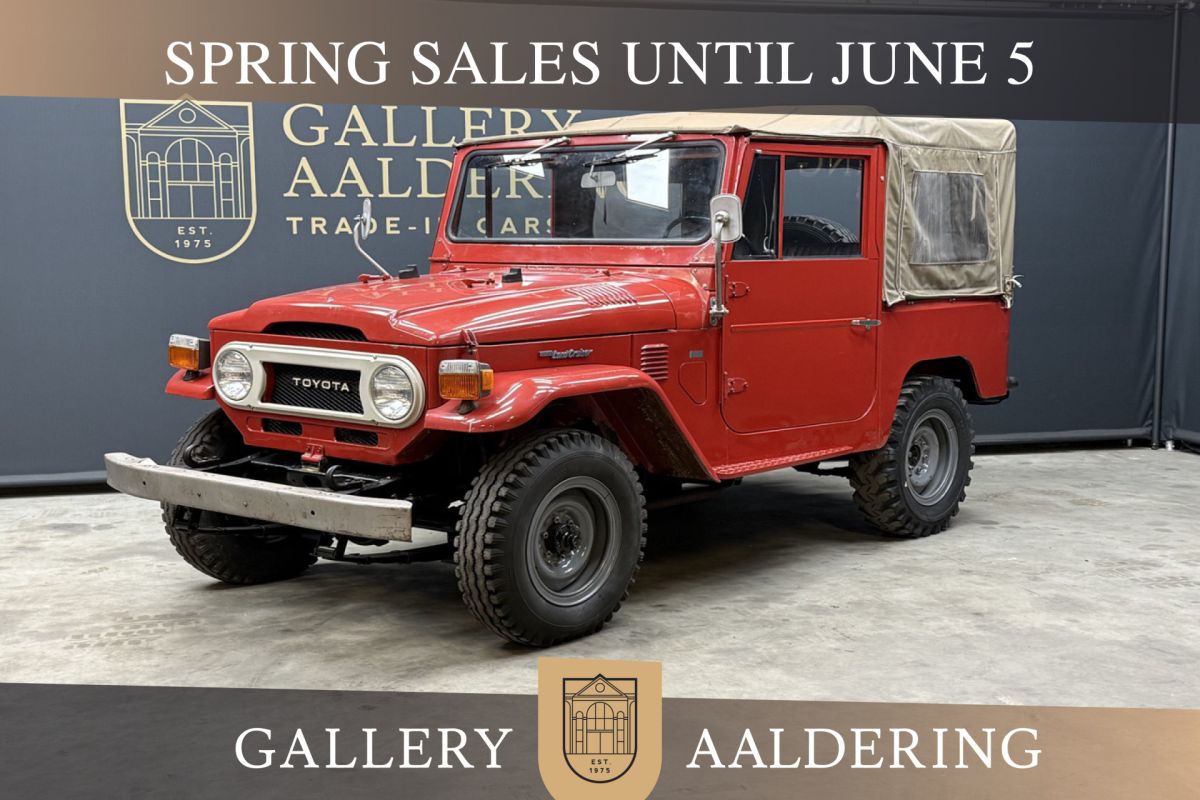 Toyota Land Cruiser FJ40 (Petrol) Vinyl Top "Freeborn Red" In its original condition and in good structural order, FJ40 with the  door “L-shaped" handle, Newly delivered in Switzerland in the colo