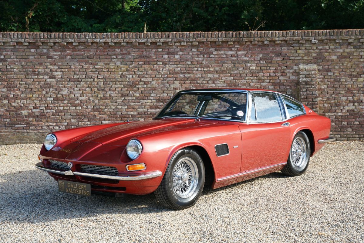 AC Frua 428 Coupé "Preserved and well-maintained" "Preserved and well-maintained" - In good condition and beloved by its owners,With the optional automatic transmission and chrome-spoked wheels,Rec