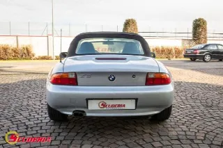 Foto 5 di 32: BMW Z3 1.9 16V cat Roadster