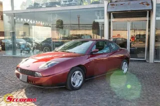 Foto 2 di 30: FIAT Coupe Coupé 2.0 i.e. 16V Plus