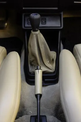 Foto 8 di 16: VOLKSWAGEN Golf Cabrio    
