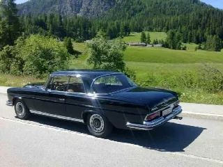 Foto 2 di 6: MERCEDES-BENZ 250 SE Coupé  