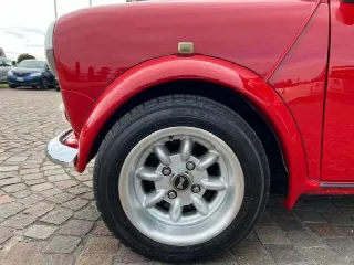 Foto 13 di 30: MINI (2001-) Cooper 1300