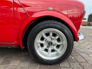 Foto 19 di 30: MINI (2001-) Cooper 1300