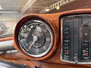 Foto 14 di 29: MERCEDES-BENZ 220 SE Coupè