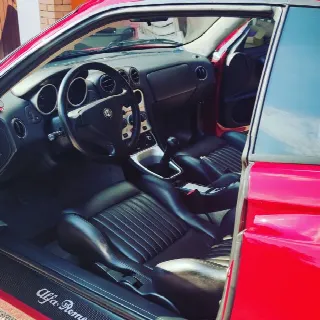 Foto 9 di 9: ALFA ROMEO GTV Twin spark 