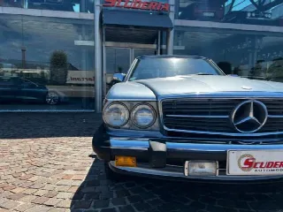 Foto 7 di 15: MERCEDES-BENZ Other 560 SL