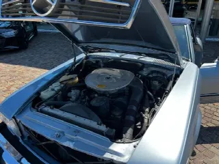 Foto 12 di 15: MERCEDES-BENZ Other 560 SL