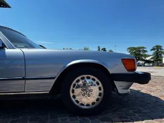 Foto 6 di 15: MERCEDES-BENZ Other 560 SL