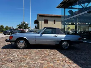 Foto 3 di 15: MERCEDES-BENZ Other 560 SL