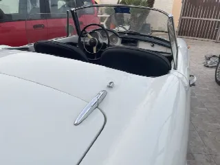 Foto 3 di 8: ALFA ROMEO Giulietta Spider 