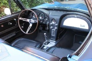 Foto 10 di 33: CHEVROLET Corvette C2 Sting Ray Convertibile 327/350 HP 